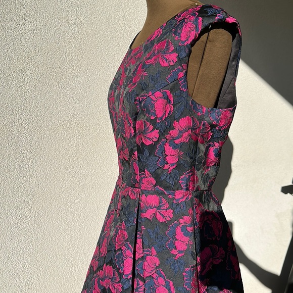 Review size 12 jacquard black, navy and fuchsia evening dress - Picture 4 of 10